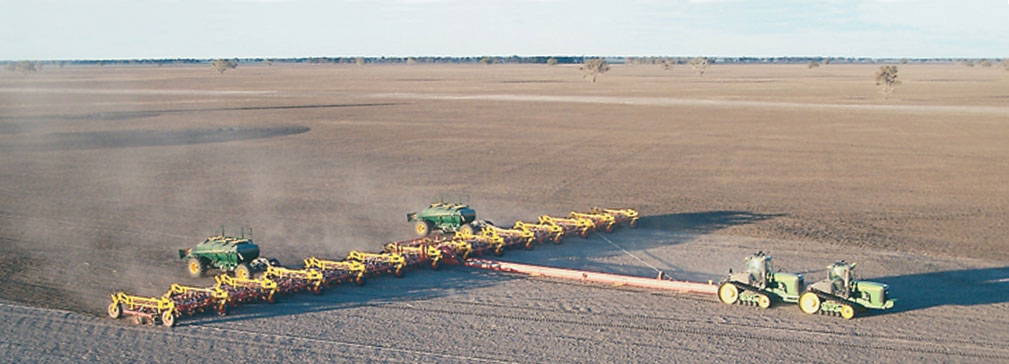 Gavin Zell – 212 foot (65 m) Multifarming Systems airseeder